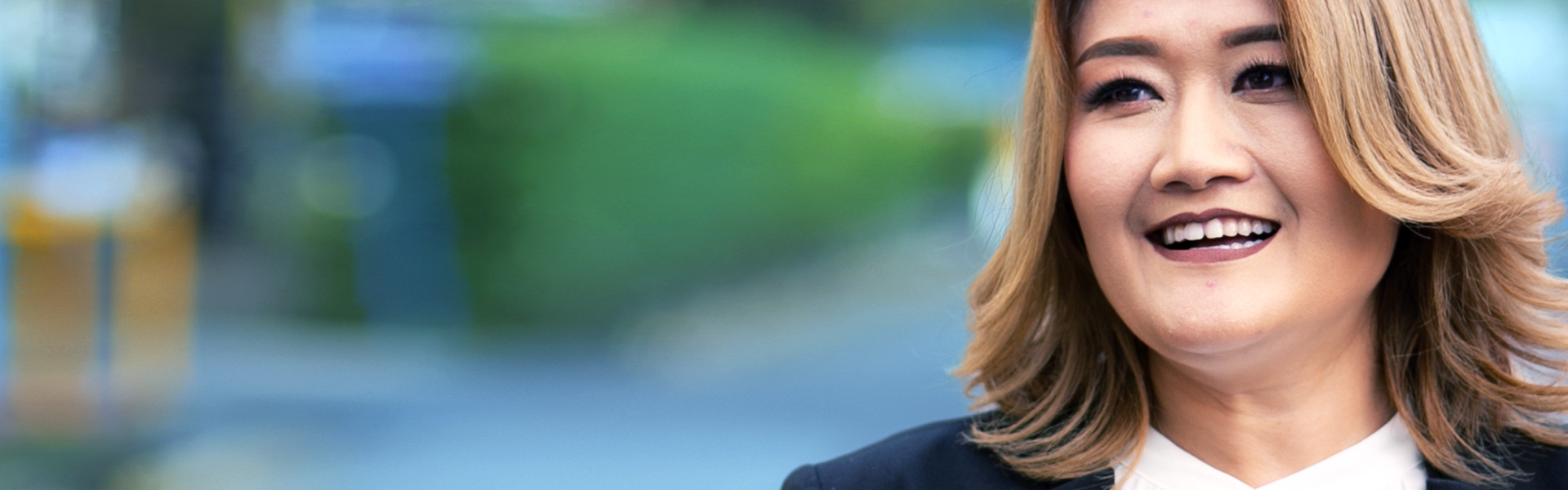A women who is working for Maxion.