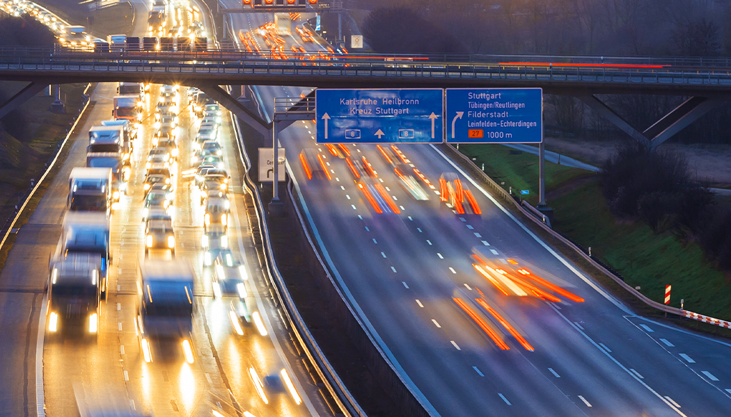 Picture of the future of mobility: It belongs to the Lightweight Wheel, depicted via a motorway at night. 