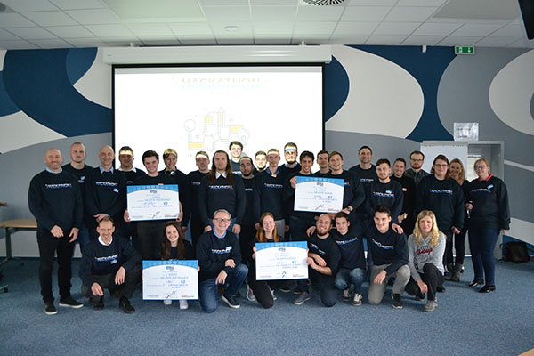 Maxion Workers group picture at OST Hacathon 2019.